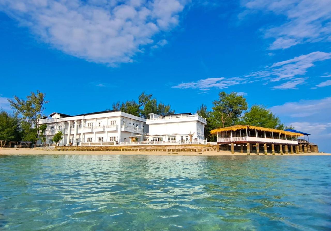 Gili Beachfront Suites Gili Trawangan Buitenkant foto